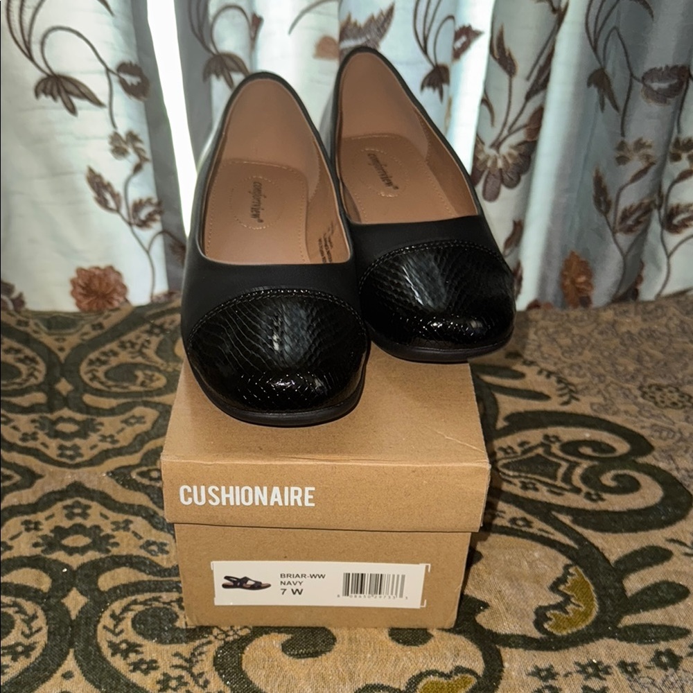 Women's Navy Flats